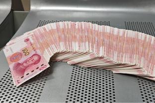 星报：曼联计划卖马奎尔引进布兰斯维特，埃弗顿的估价达7000万镑